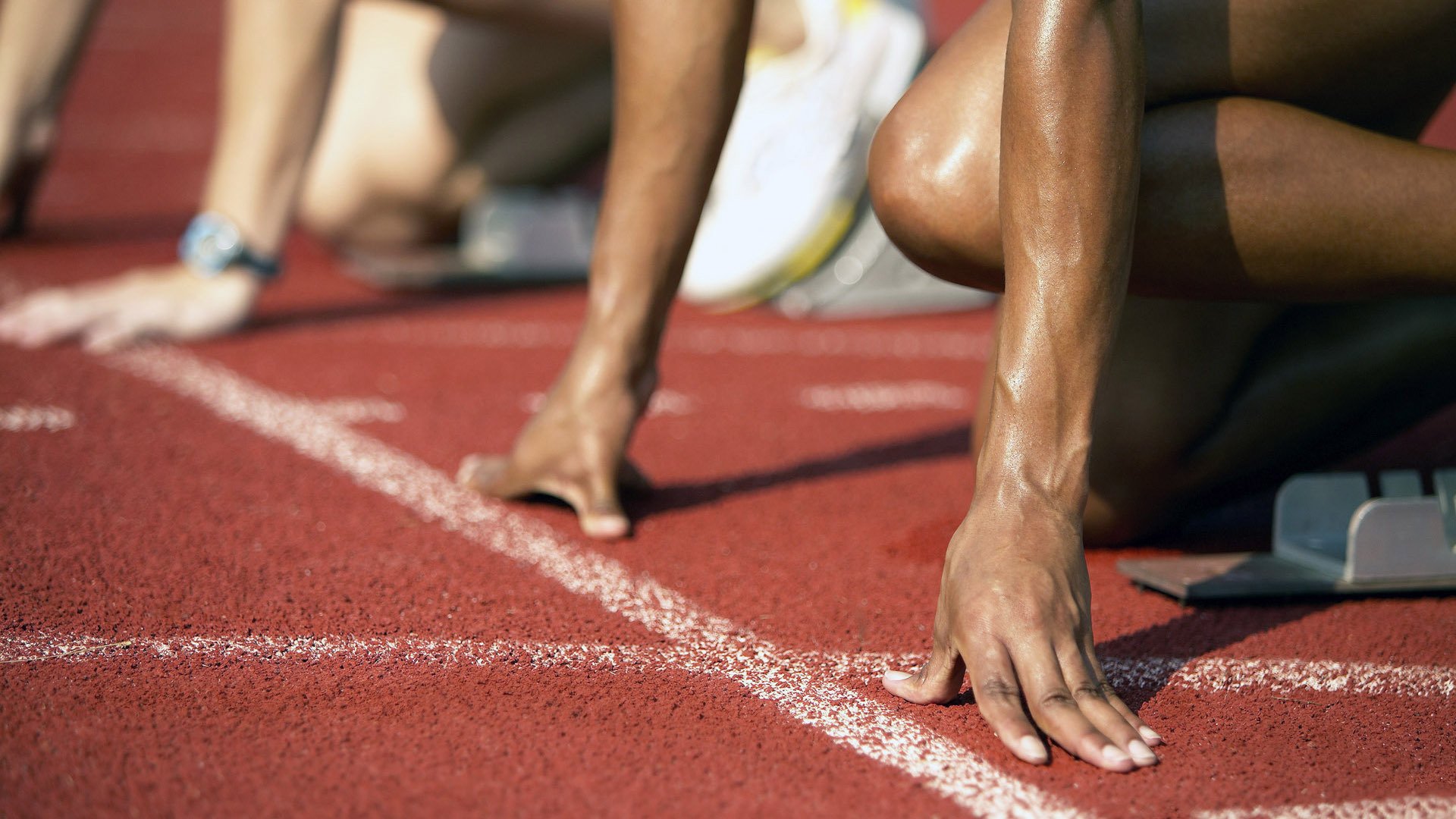 全国青少年滑雪精英赛展开跨区对抗，2021青少年滑雪比赛